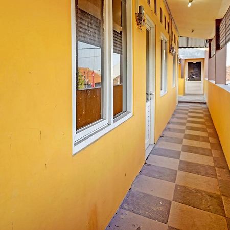 Spot On 91595 Sruni Syariah Hotel Gedangan Exterior photo